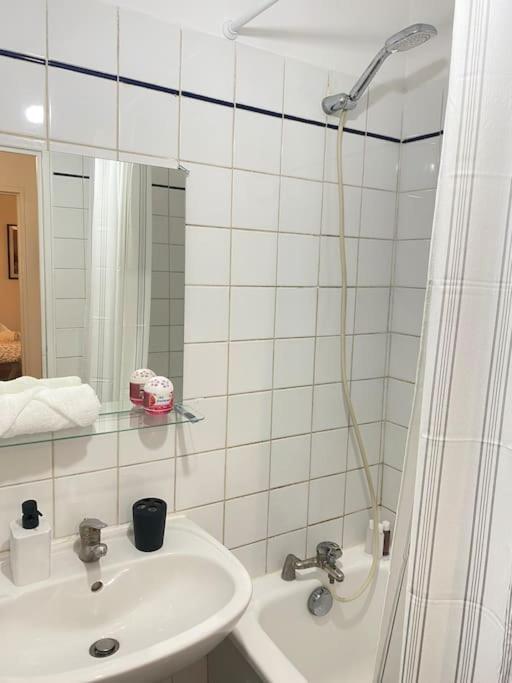Luxsuite Aubervilliers Eksteriør bilde